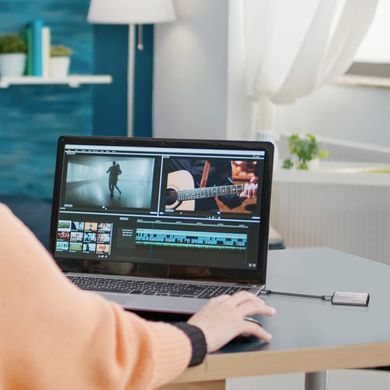 Купити Портативний SSD з зовнішім акумулятором ADATA SR800MPB 2TB USB 3.2 Gen2 x2 Read/Write 2000MB/s magnetic wireless charging QC/PD 20W 5000mAh